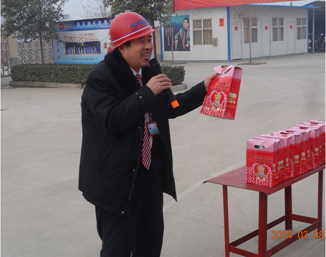 偉志模板 熱烈慶祝三八婦女節