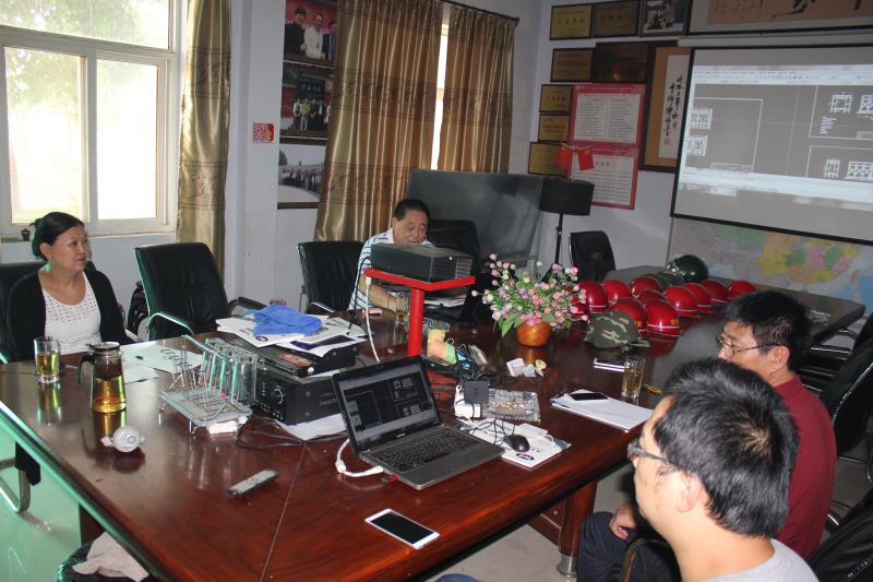 熱烈歡迎:河北客戶蒞臨偉志鋼模板廠家