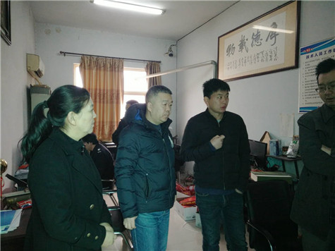 歡迎河南輕工業大學崔教授帶團到偉志模板查看指導