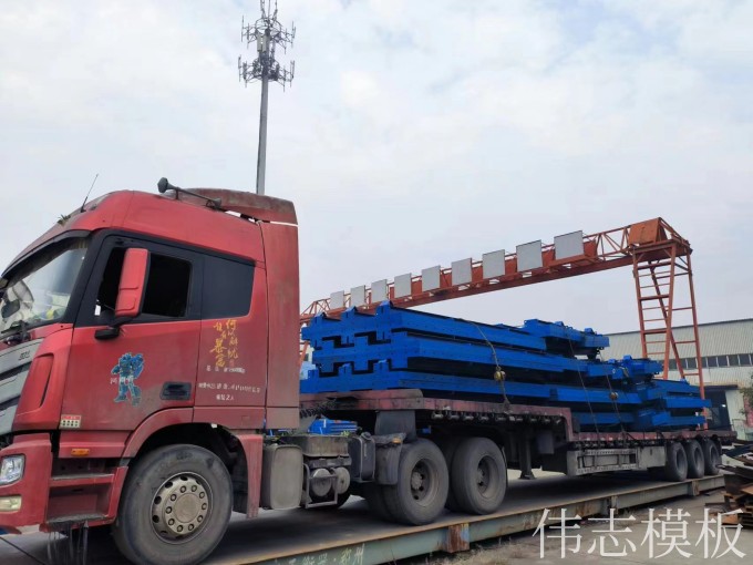 河南模板廠家連續發貨實心墩鋼模板