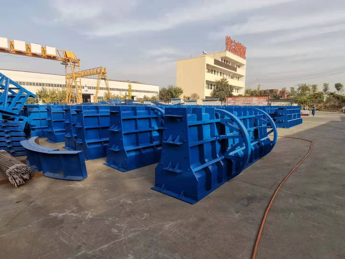 偉志模板廠家可定制哪些鋼模板?